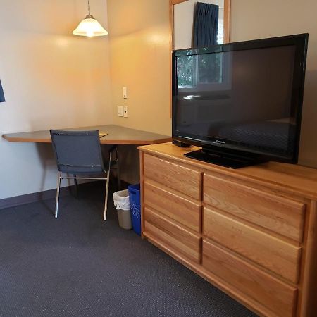 Lamplighter Inn Three Hills Екстер'єр фото
