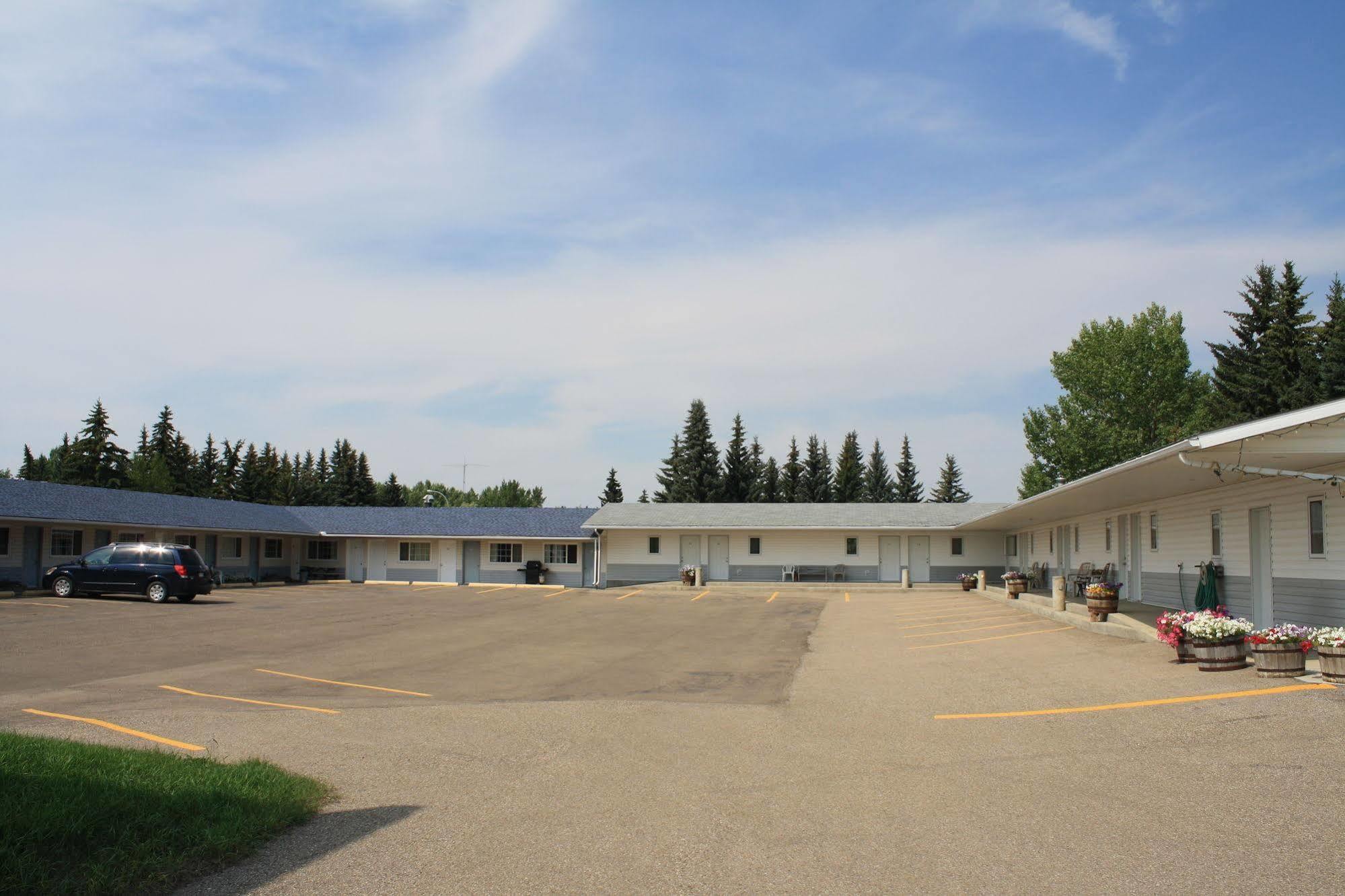 Lamplighter Inn Three Hills Екстер'єр фото